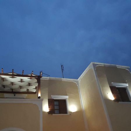 Santorini Family Apartments คามารี ภายนอก รูปภาพ