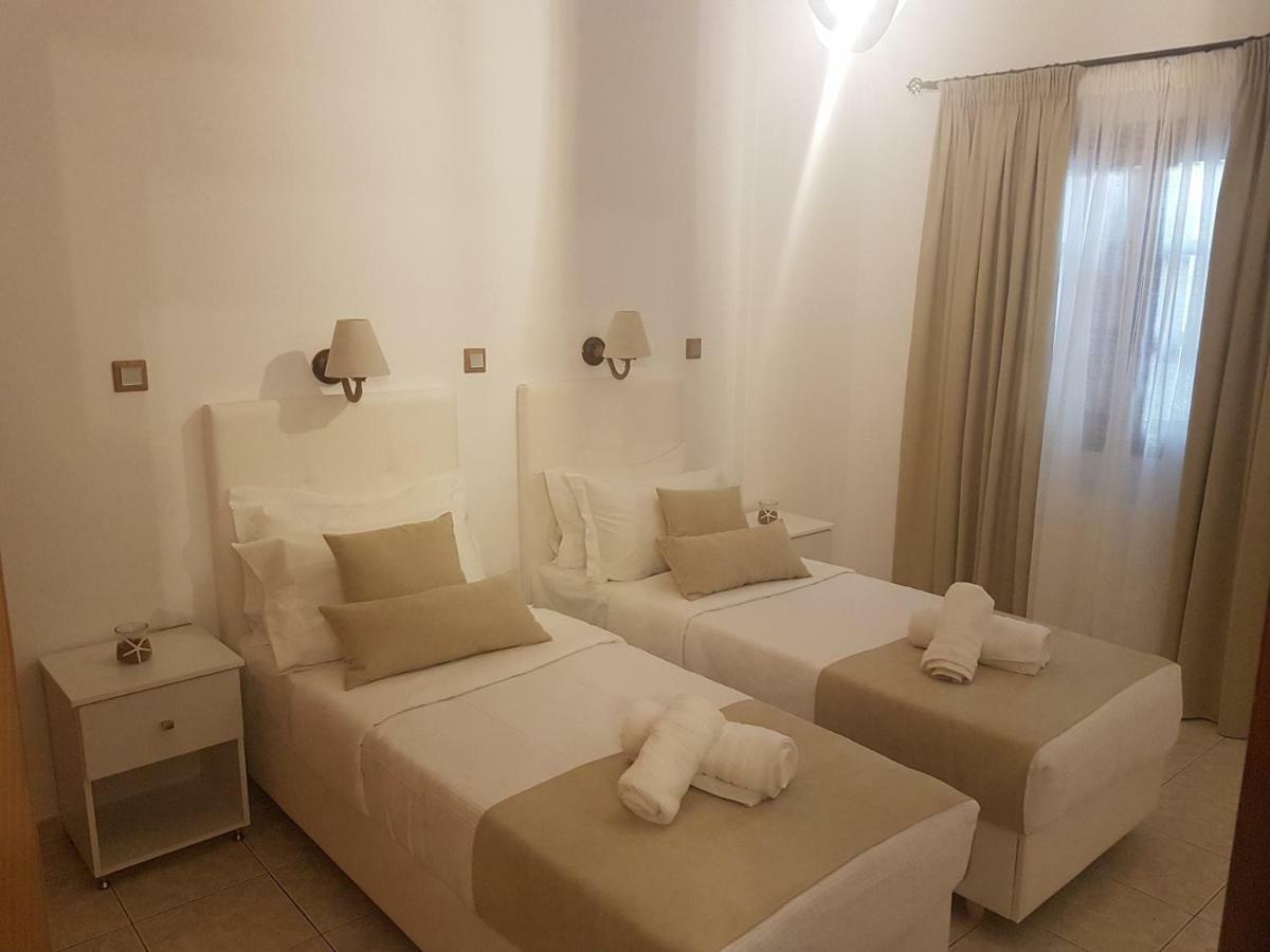 Santorini Family Apartments คามารี ภายนอก รูปภาพ